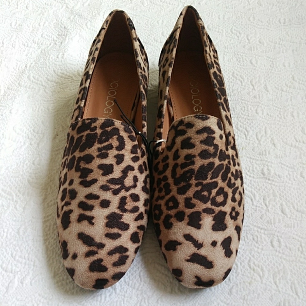 New without tags sole Society size 6 loafer